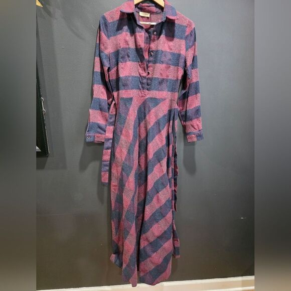 New Lion Collection Maxi Plaid Dress Fuzzy Burgundy Blue Quarter Button Sz 42 - Picture 10 of 10